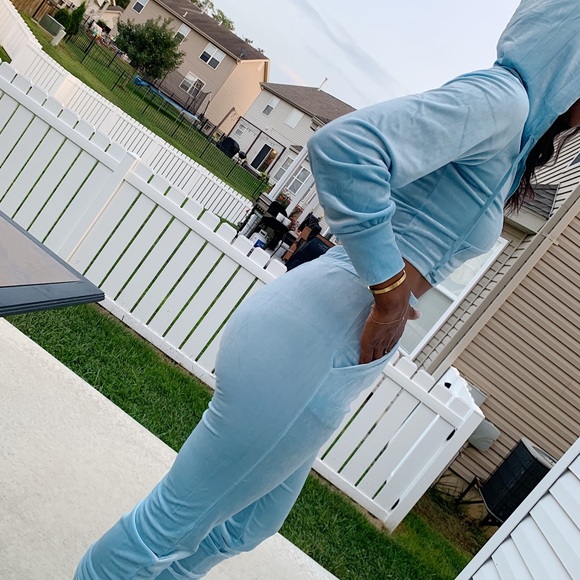 Powder blue velvet hoodie and jogger set - Picture 2 of 2